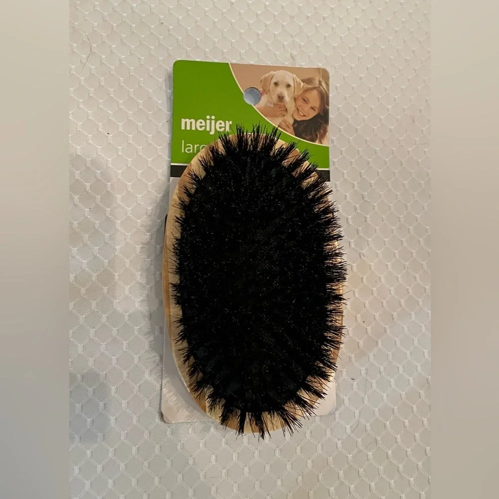 Large palm brush. Nwt